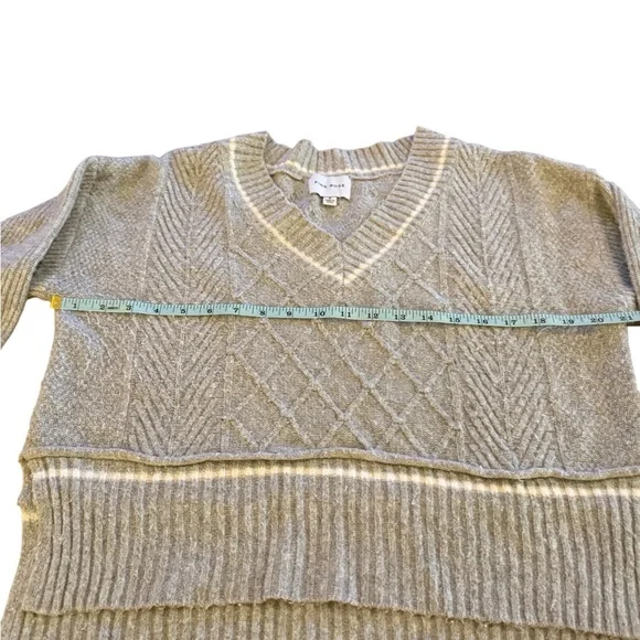 Pink Rose Light Gray V-Neck Sweater - Picture 5 of 6